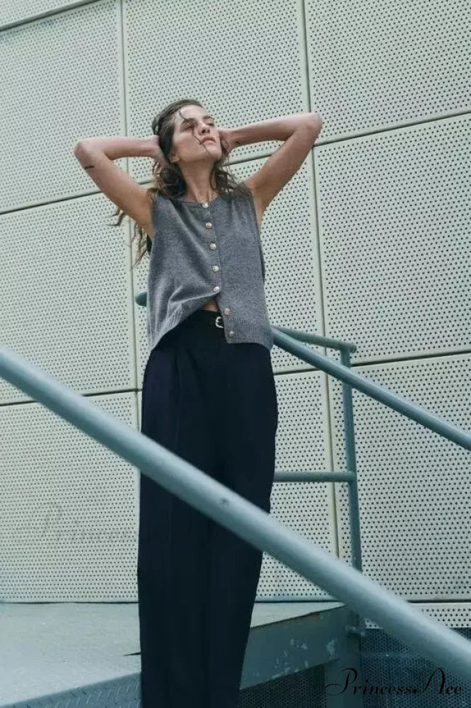 Circular Neck Gilded Button Sleeveless Cardigan cardigans-241228