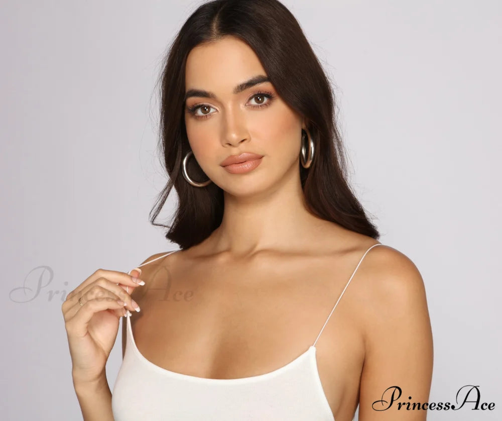 Classic Chic Scoop Charming Neck Knit Mini Dress