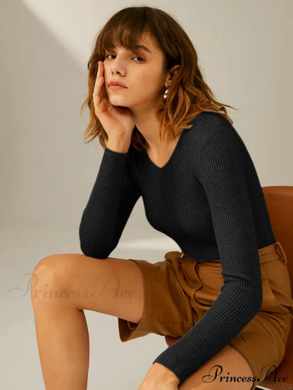 Clouds Ribbed Graceful Pullover Sweater Black / XS