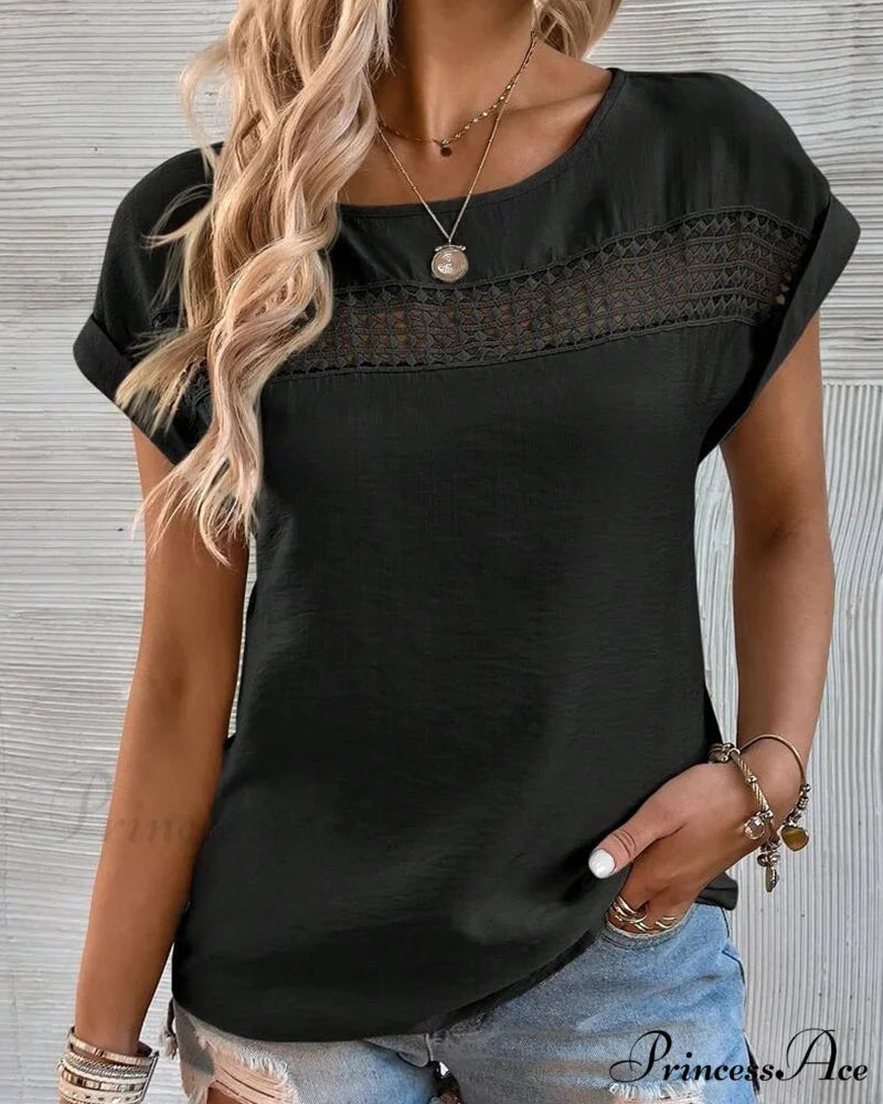Color Cutout Solid T-shirt Black / S
