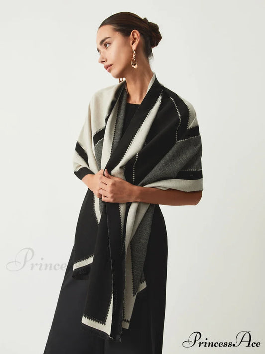 Contrast Color Graceful Geometric Scarf Black / One Size