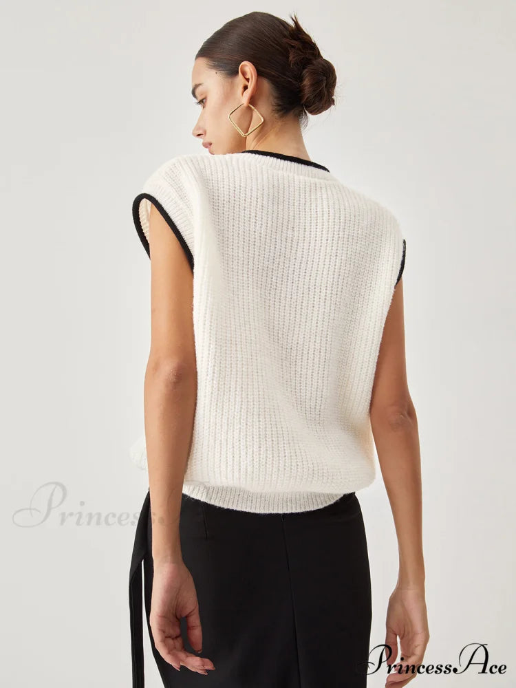 Contrast Trim Graceful Chunky Knit Vest