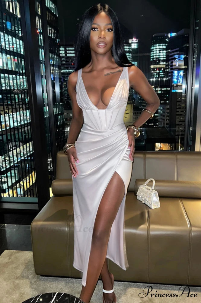 Cordelia Elegant Maxi Dress