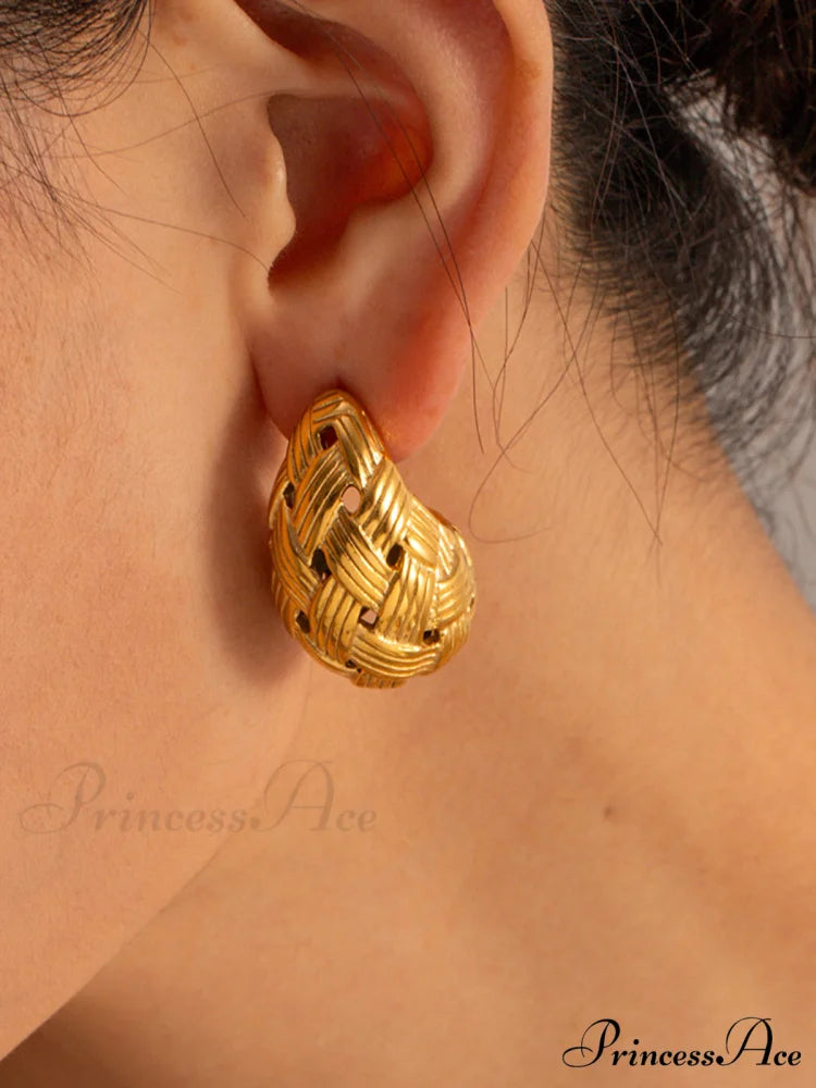 Crisscross Charming Honeycomb Earrings Gold / One Size