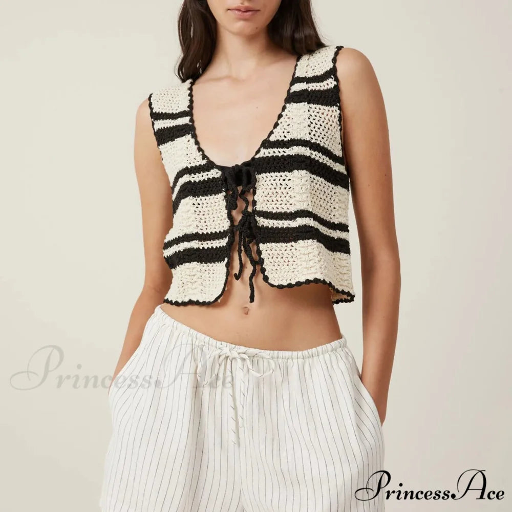 Crochet Empty V-Neck Crop Top croptop-250223
