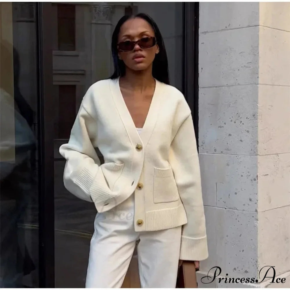 Deep-neck Pocket Extended Sleeve Cardigan White / S cardigans-241228