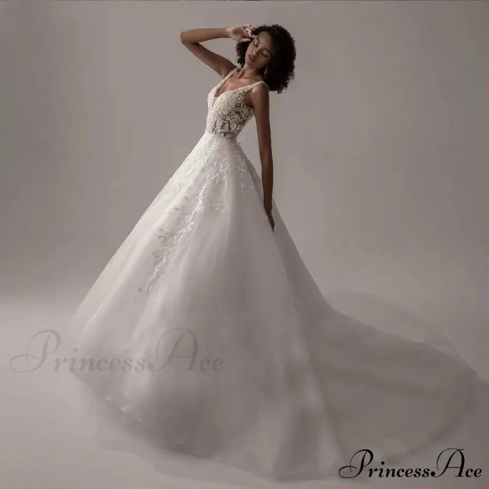 Deep-Neck Sleeveless Lace Wedding Gown weddingdress-250223