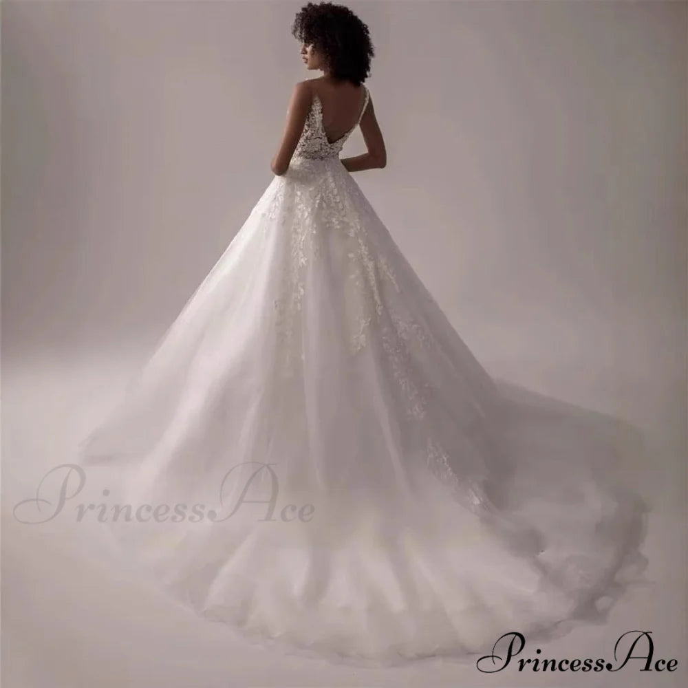 Deep-Neck Sleeveless Lace Wedding Gown weddingdress-250223