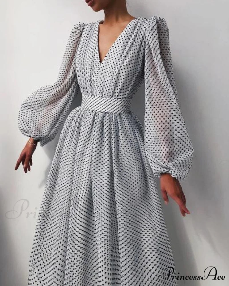 Deep V-Neck Big Hem Dresses Ivory / S