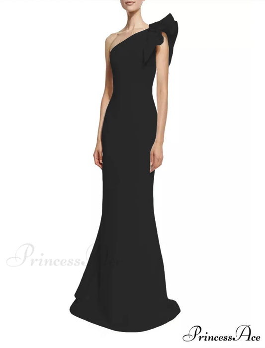 Diana Formal One Charming Shoulder Ruffle Dress black / S