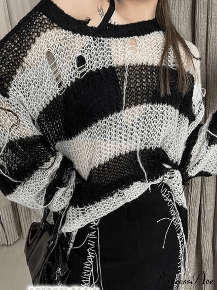 Distressed Striped Graceful Crop Sweater Black / ONE SIZE