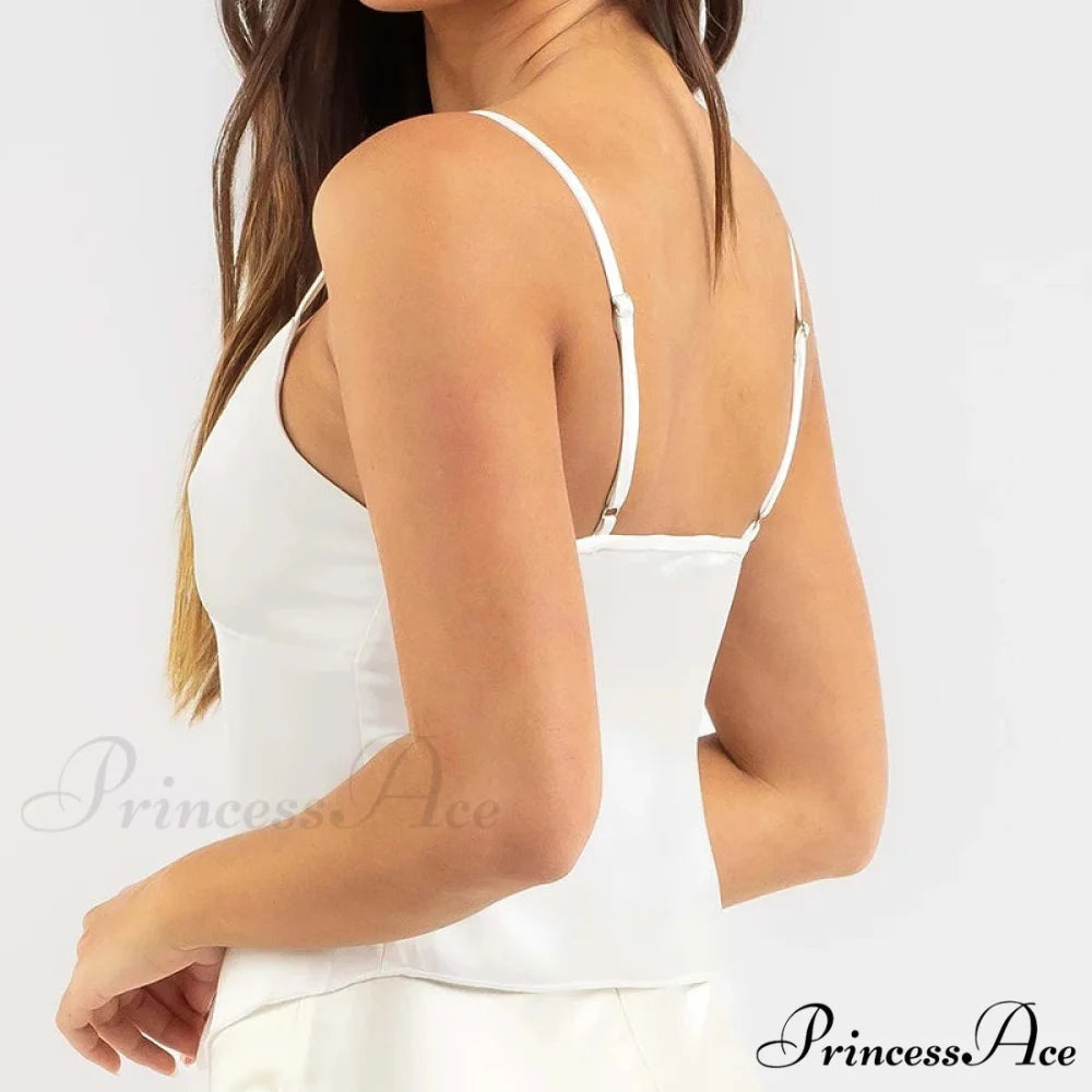 Divided Hem Gathered V-Neck Crop Top croptop-250223