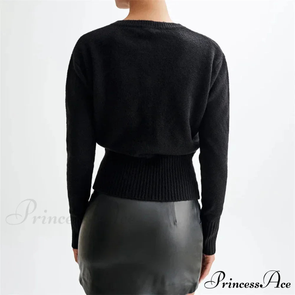 Durable Circular Neck Solo Buttoned Turn-of-the-Century Style Knitted Cardigan cardiagn-250126