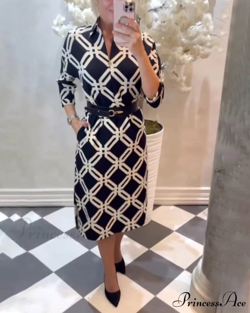 Elegant Dress with Geometric Print and Side Slit