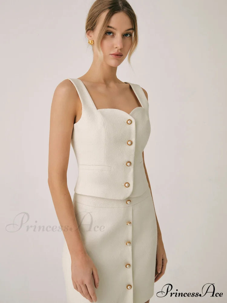 Elegant Pearl Graceful Buckle Tank Top