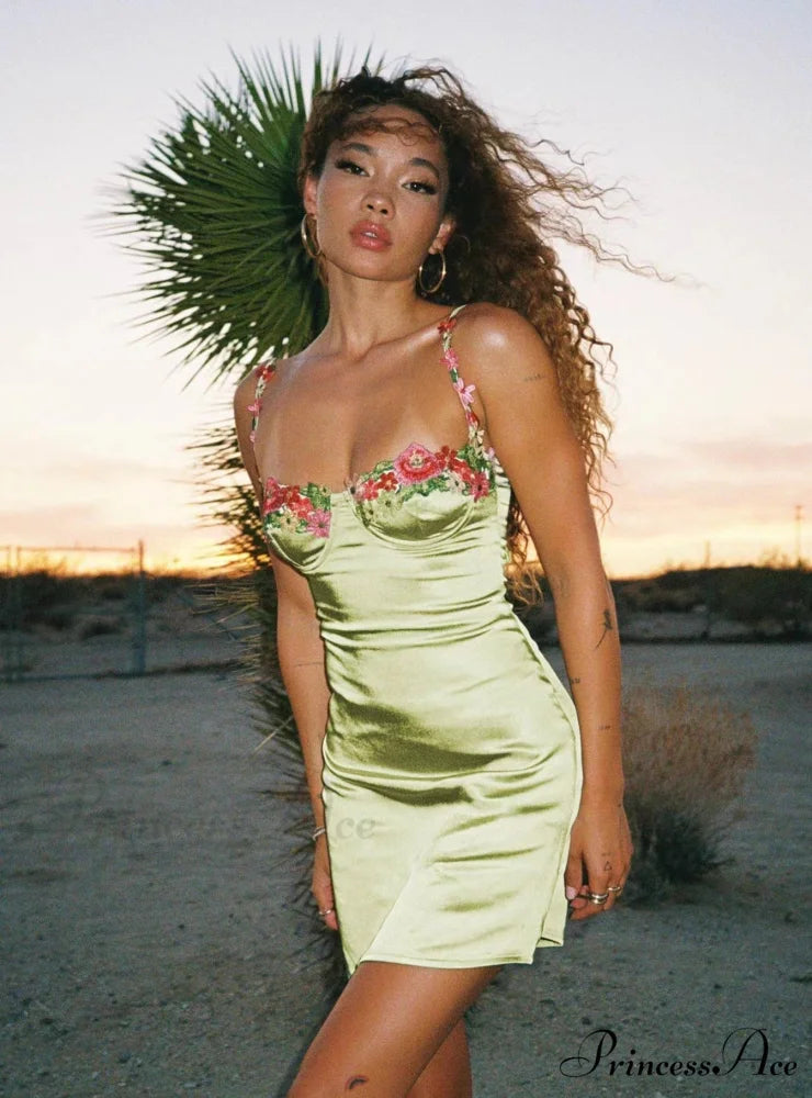 Embroidered Straps Dress with Sexy Waist S / Green