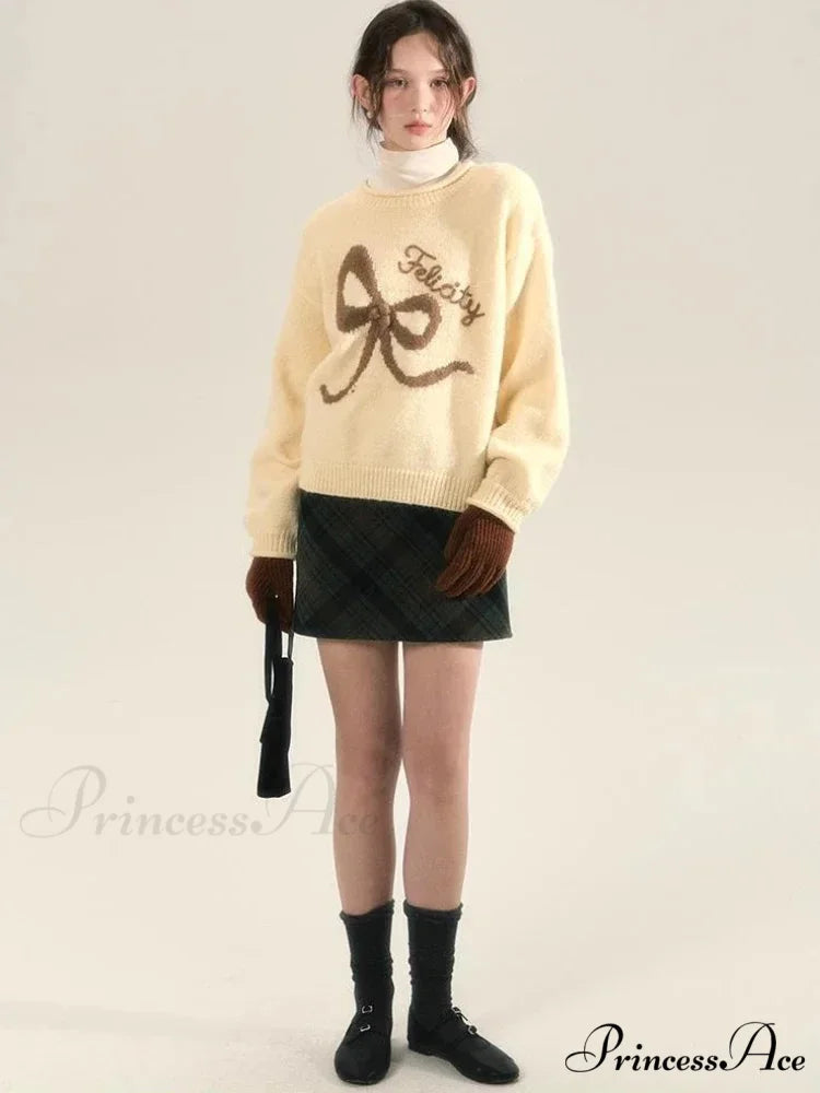 Embroidery Elegant Bow Sweater