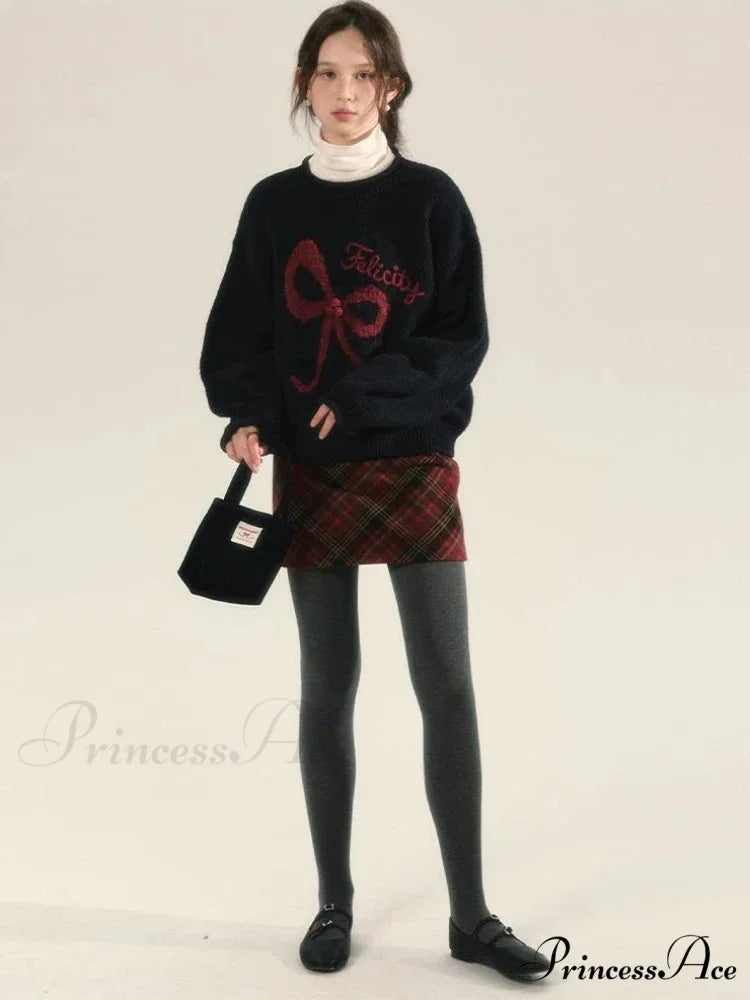 Embroidery Elegant Bow Sweater