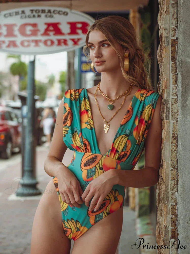 Exotic Patterned Enhancing Swimsuit One Piece GN1 / S onepiece-250223