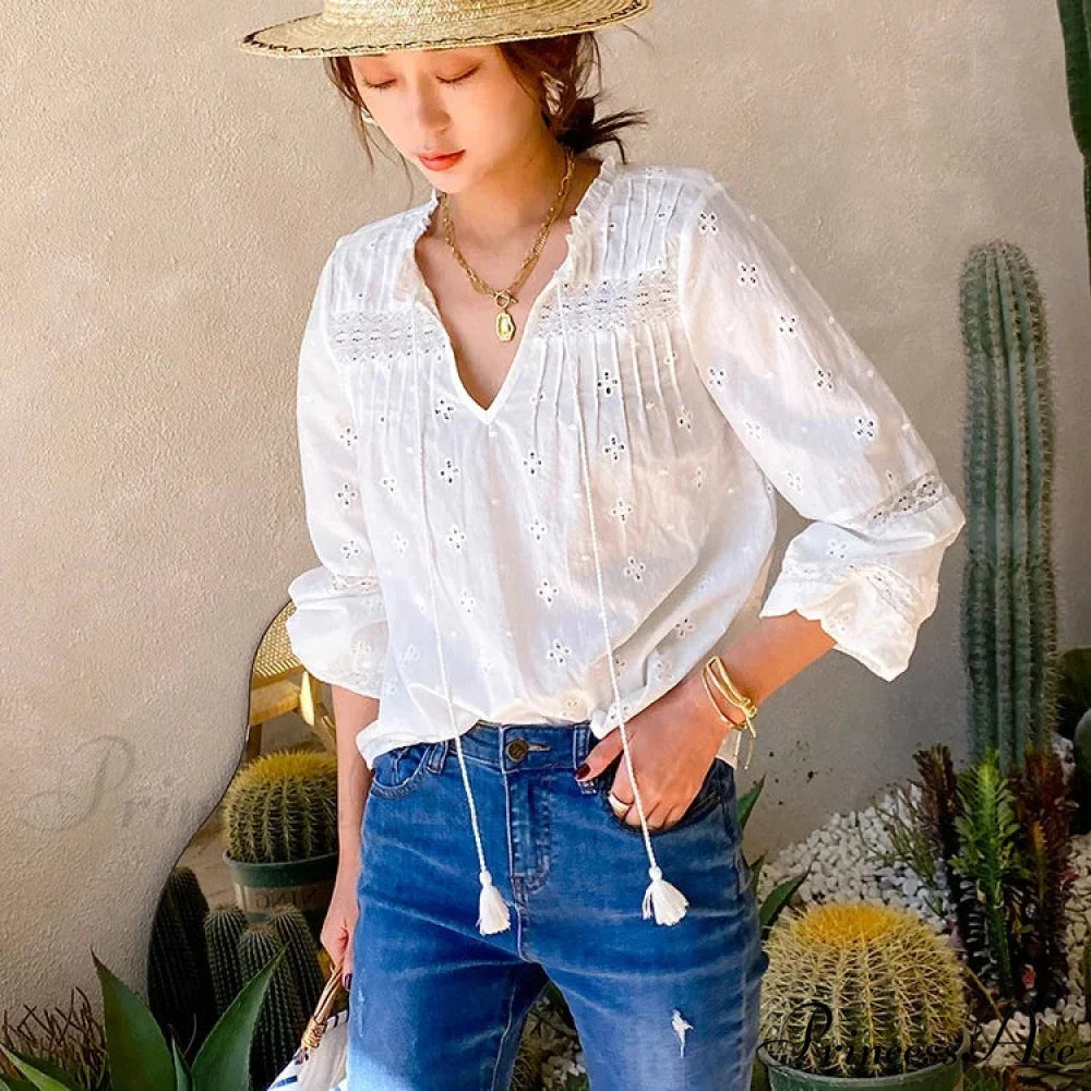Fabric Flower Stitching Ivory Lace V-Neck Bohemian Top bohoblouse-250126