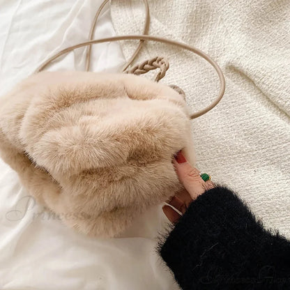 Fall Winter Artificial Fur Folded Stylish Crossbody Shoulder Purse Modified Title: Fall Winter Artificial Fur Folded
