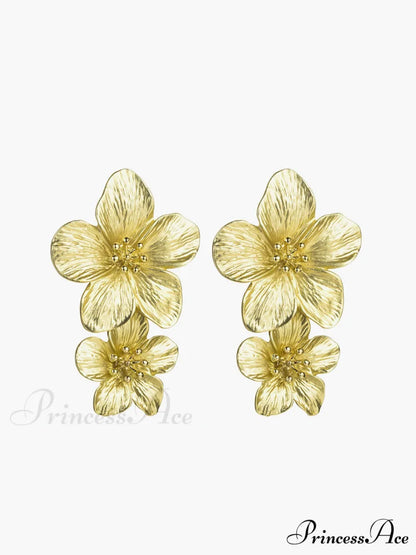 Fashionable Charming Flower-Shaped Earrings Gold / One Size