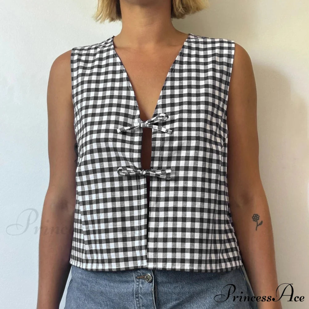 Fasten Front V-Neck Crop Top black / S croptop-250223