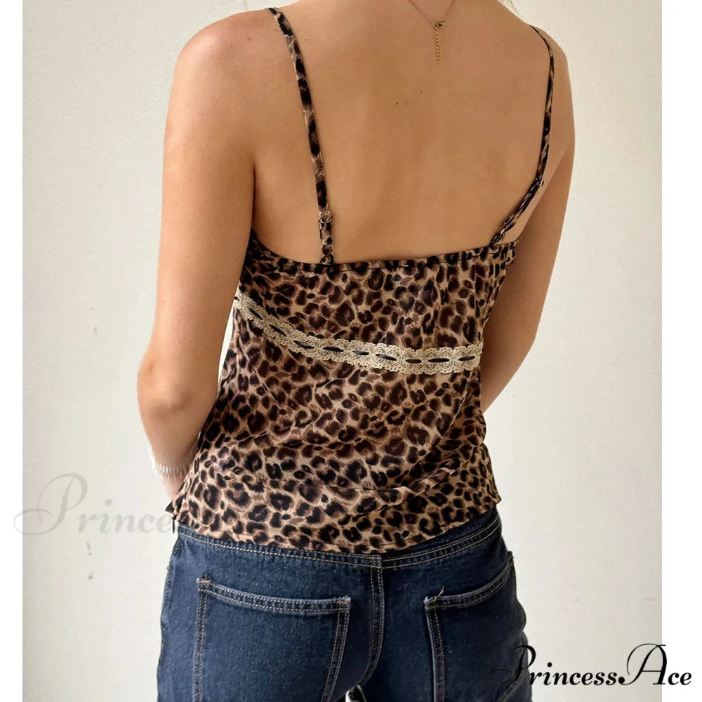 Flirtatious Leopand Lace Crop Top croptop-250223