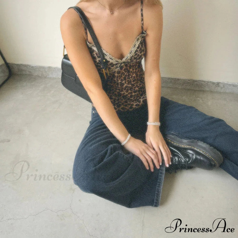 Flirtatious Leopand Lace Crop Top croptop-250223