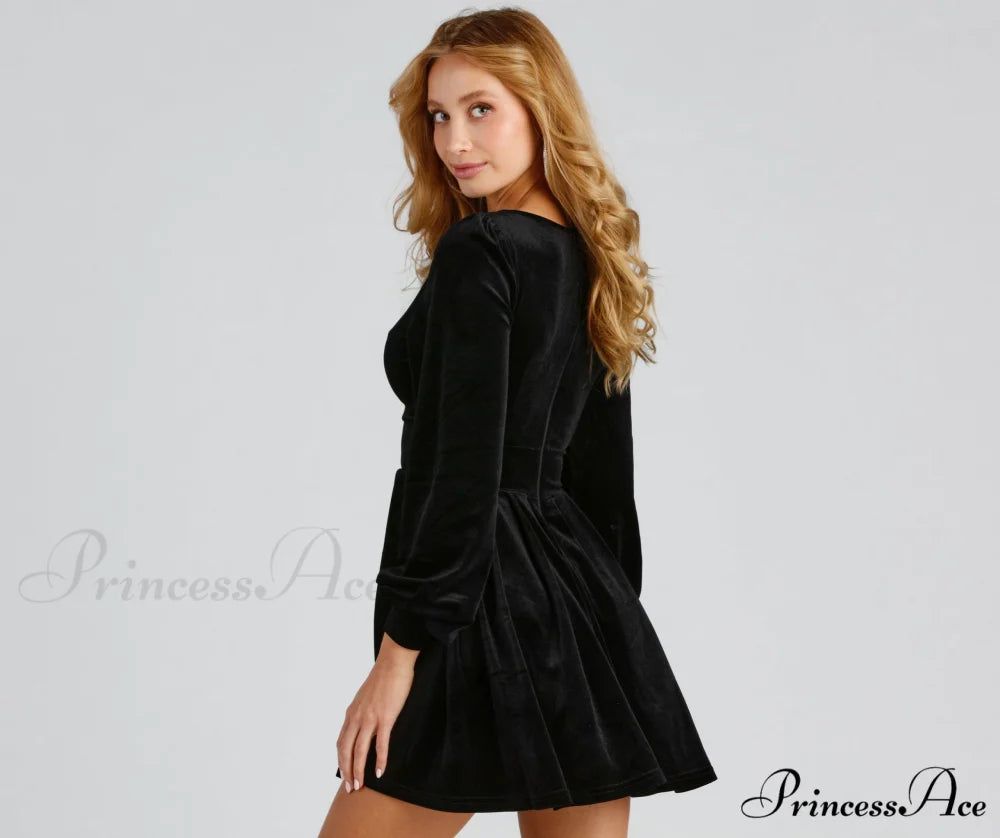 Flirty And Chic Charming Velvet Skater Dress