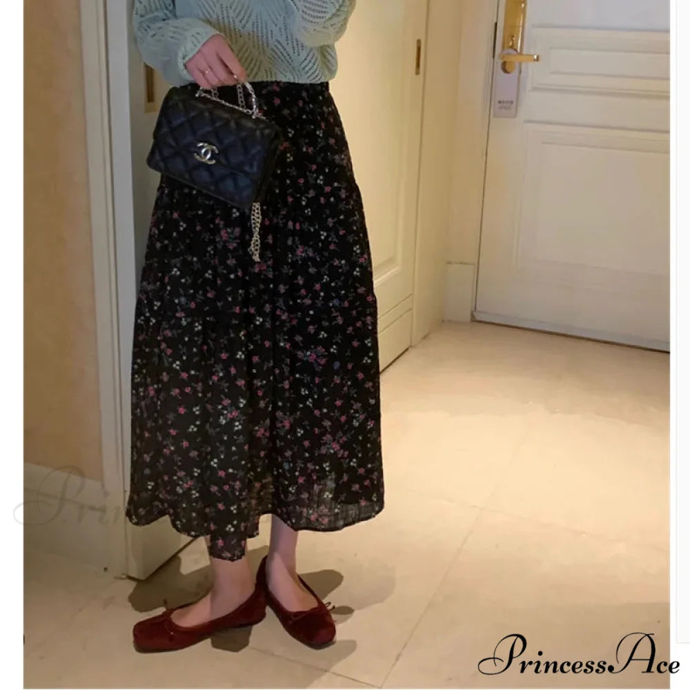 Flower Ditsy Pattern Stretchy Waist Tiered Long Flared Skirt Black / One Size skirt-250126