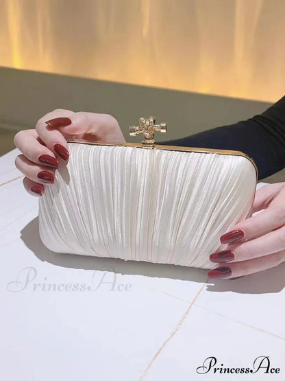 Folded Nighttime Clutch Feast Chain Bag clutchbag-250126