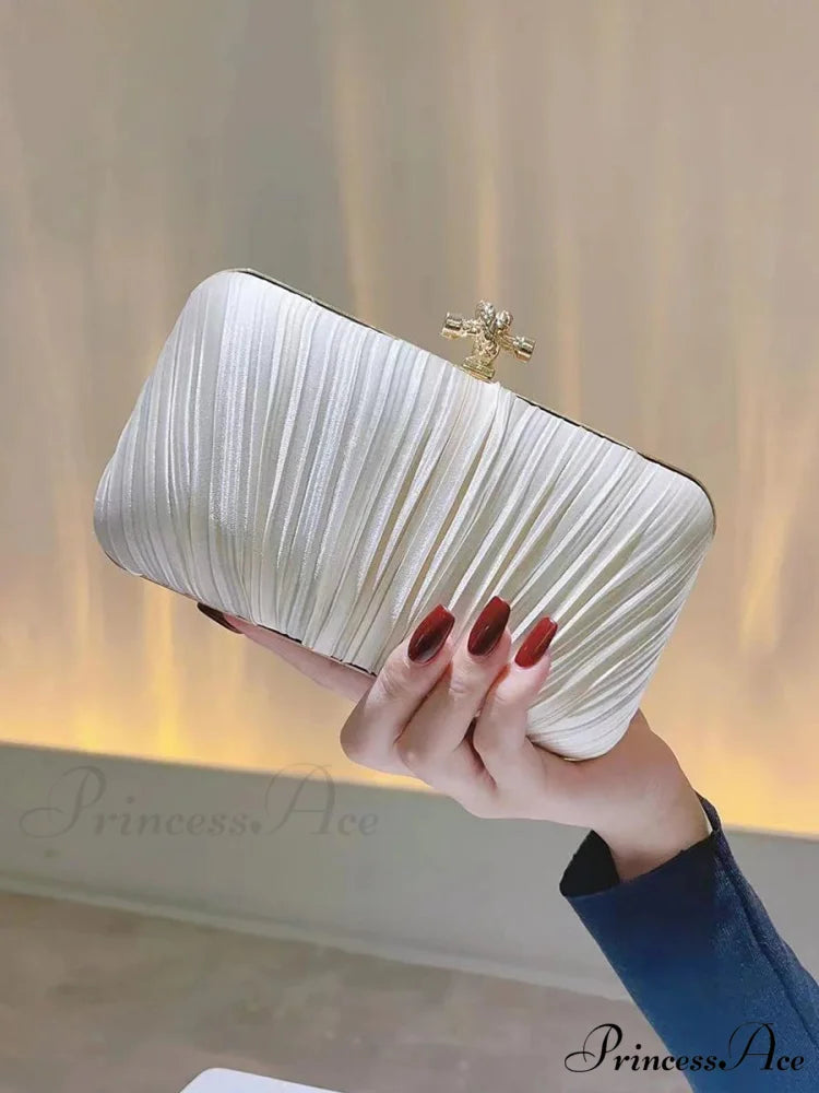 Folded Nighttime Clutch Feast Chain Bag clutchbag-250126