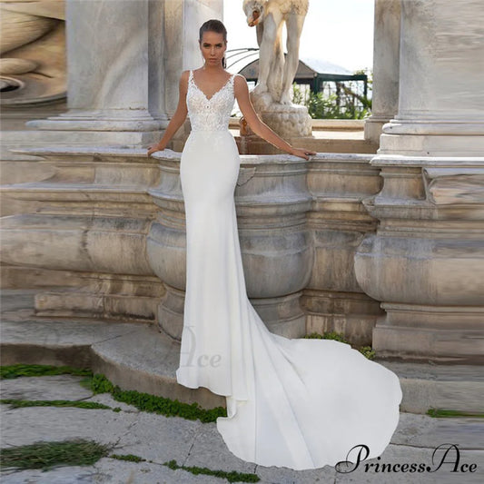 Free-spirited Plunging Neckline Lace Bridal Gown lvory white / 2 weddingdress-250223