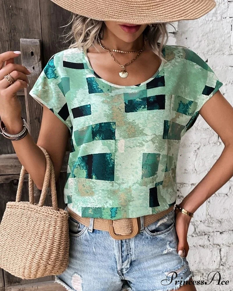 Geometric Design Tee Green / S