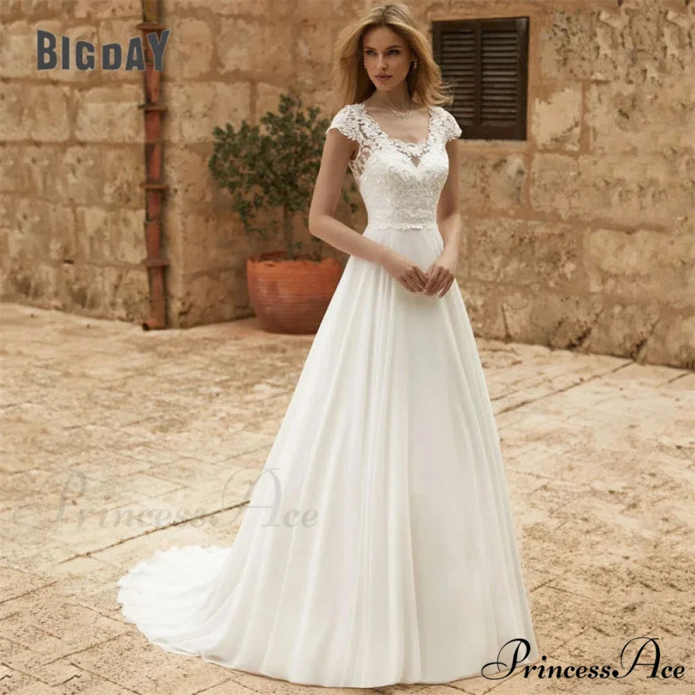 Graceful Lace Extended Train Bridal Wedding Gown lvory white / 2 weddingdress-250223