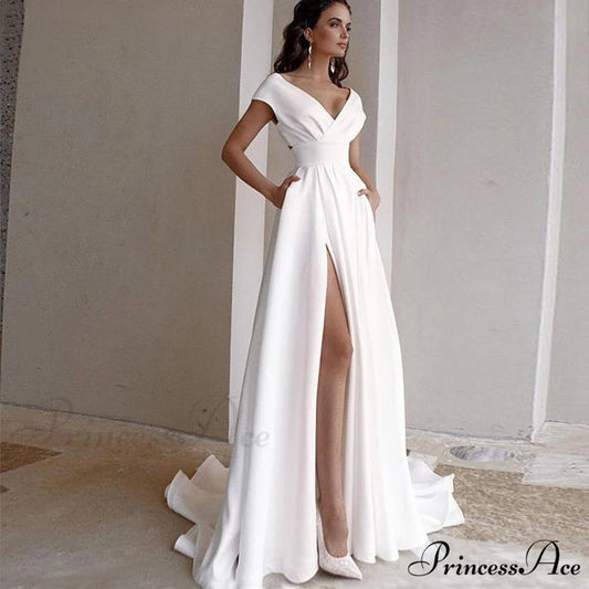Graceful V-Neck Flared Wedding Gown lvory white / 2 weddingdress-250223