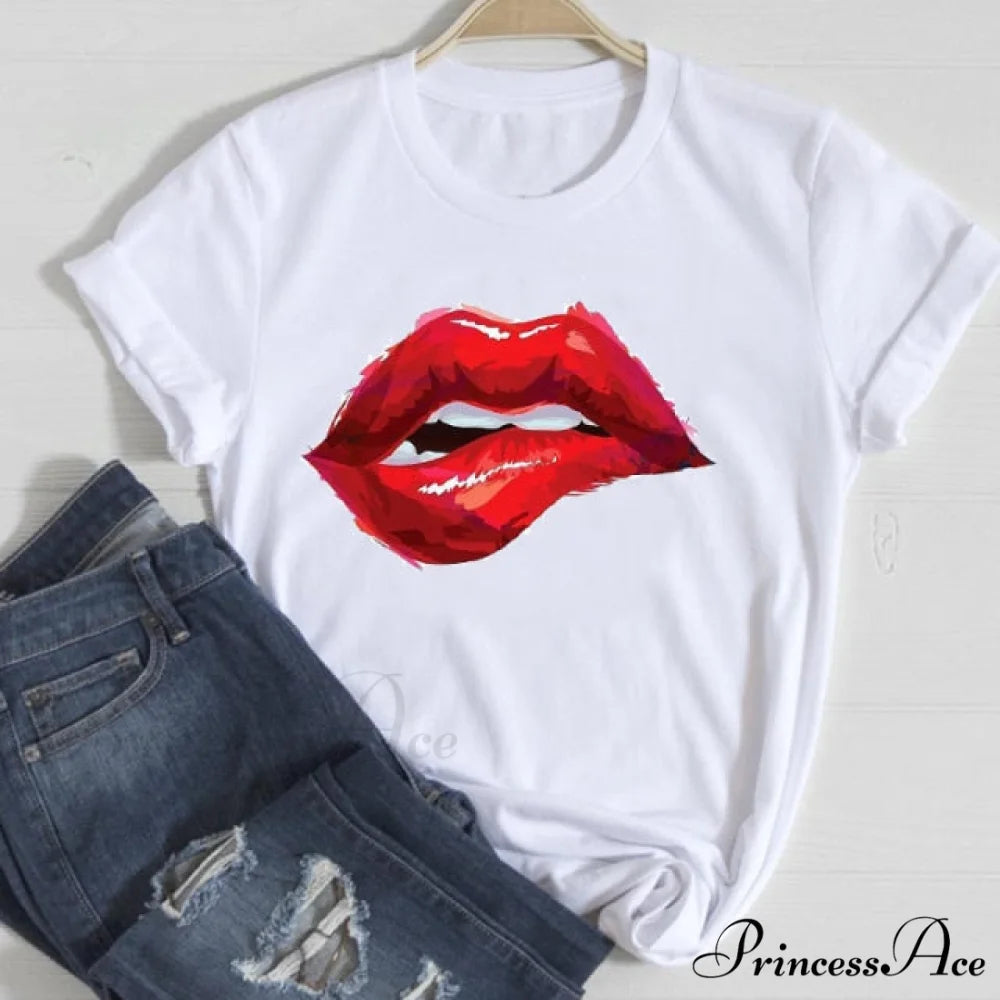Graphic Lady Print Female T-Shirt red lip 2 / M