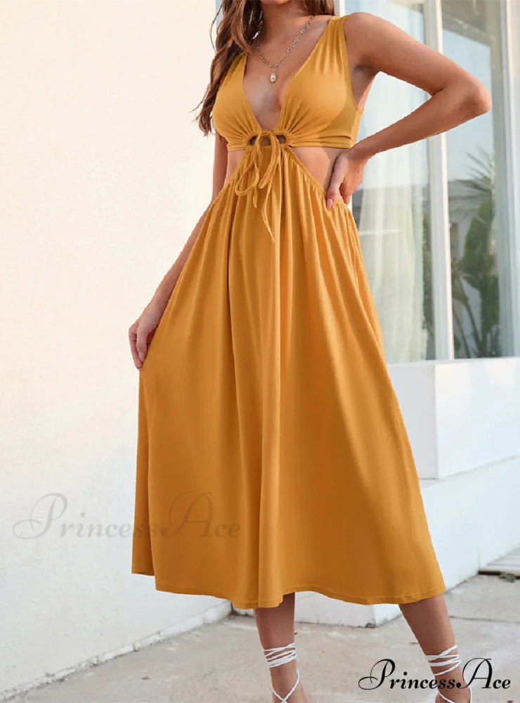 Green Halter-neck Backless Maxi Dress with Waisted Detail M / Green