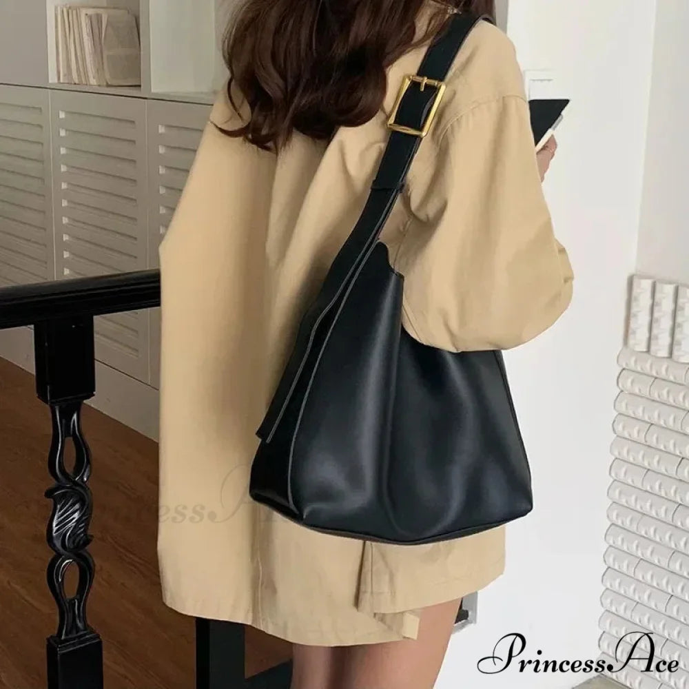 Grey Folded Cinched Shoulder Purse Black shoulder-250126