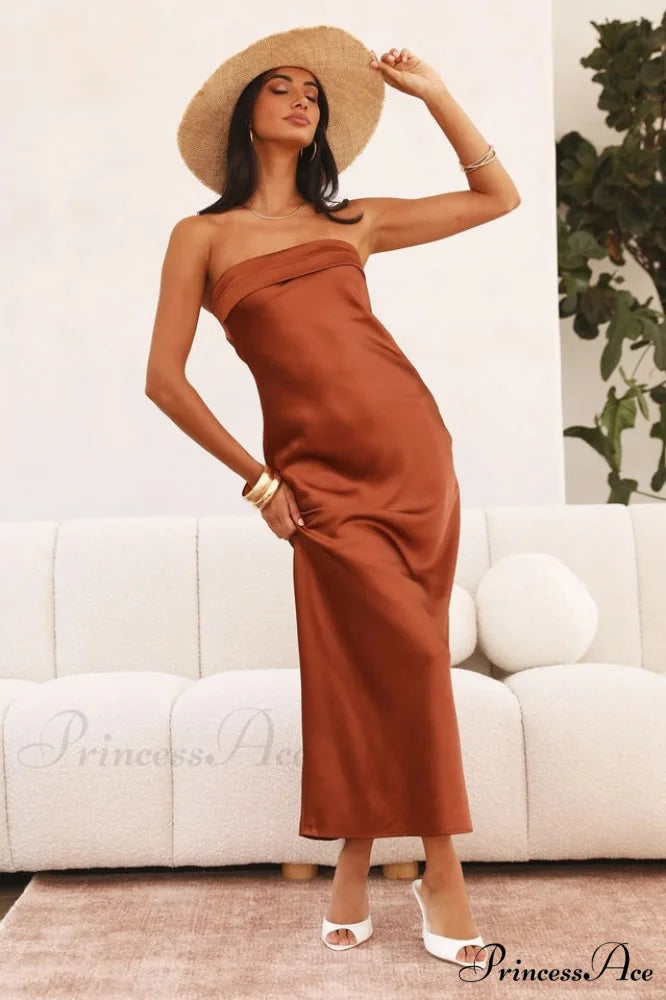 Half Open Back Charming Sleeveless Silky Dress