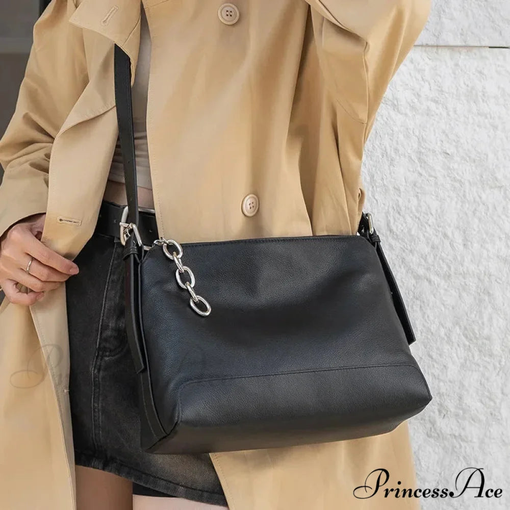 High-end Authentic Leather Adaptable Shoulder Hobo Bag Black / 31 x 23 x 12 cm shoulder-250126