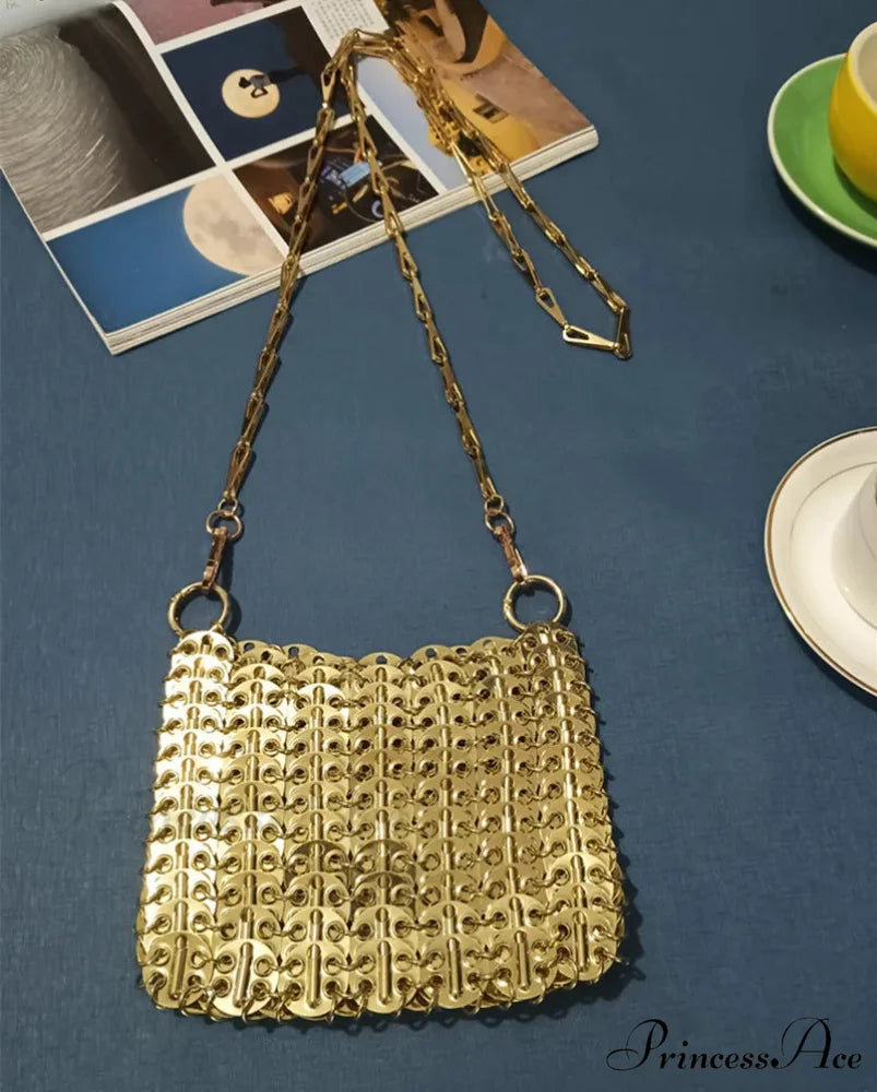 High-end Designer Handcrafted Metal Chain Purse Medium Gold1 shoulder-250126
