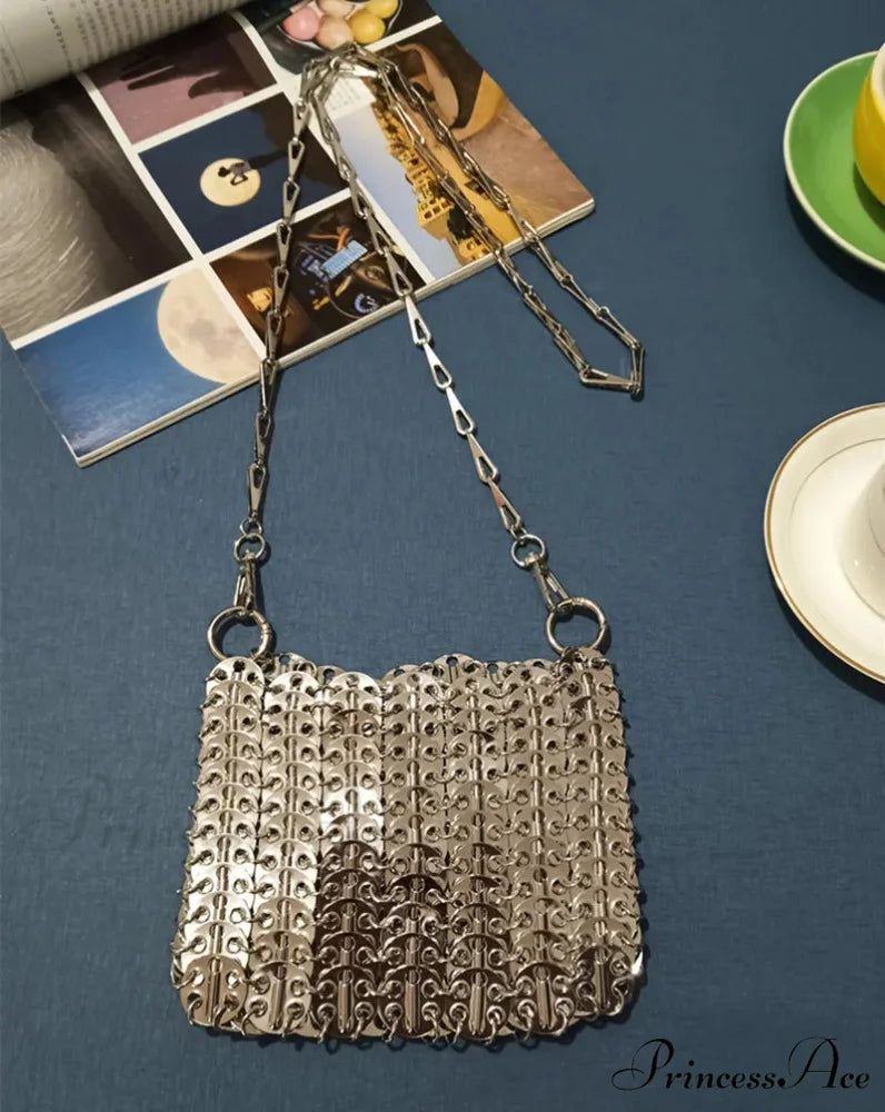 High-end Designer Handcrafted Metal Chain Purse Medium Silver shoulder-250126