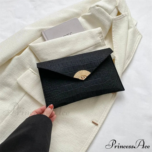 Informal Basic Felt Envelope Clutch Wristlet Black wristlet-250126