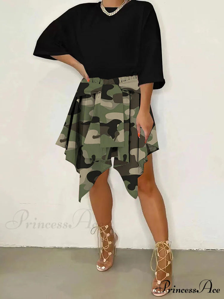 Irregular Buttoned Graceful Rib Crop Top
