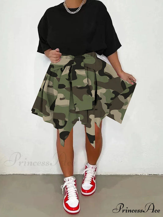 Irregular Buttoned Graceful Rib Crop Top Green / M