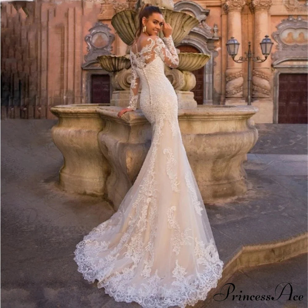 Ivory Lace Open-Back Bridal Gown weddingdress-250223