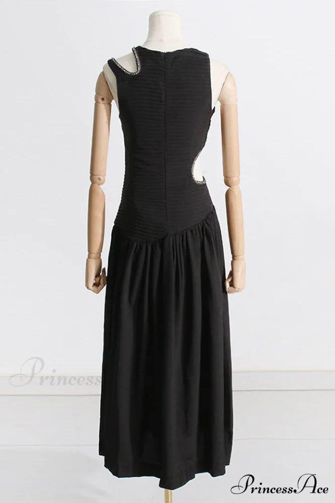 Jolie Abstract Stylish Cut-Out Midi Dress