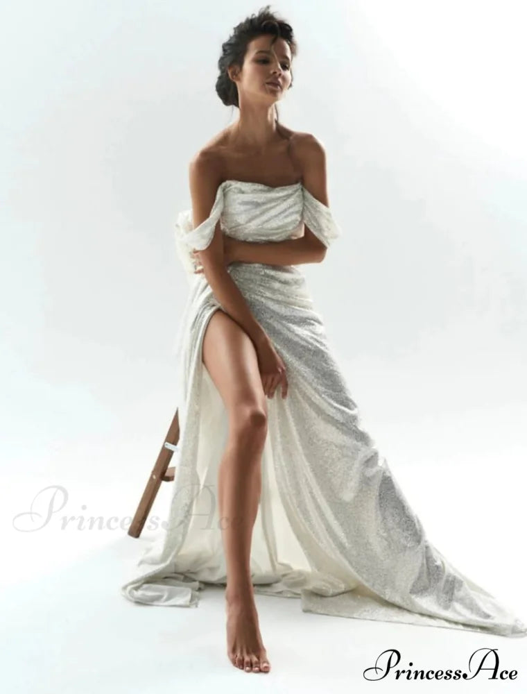 kaliyah formal high slit lurex dress Golden girl Tap To Shop Kaliyah Formal High Slit Lurex Dress . . . . #windsorprom2021 #promdress #longdress #specialoccasion